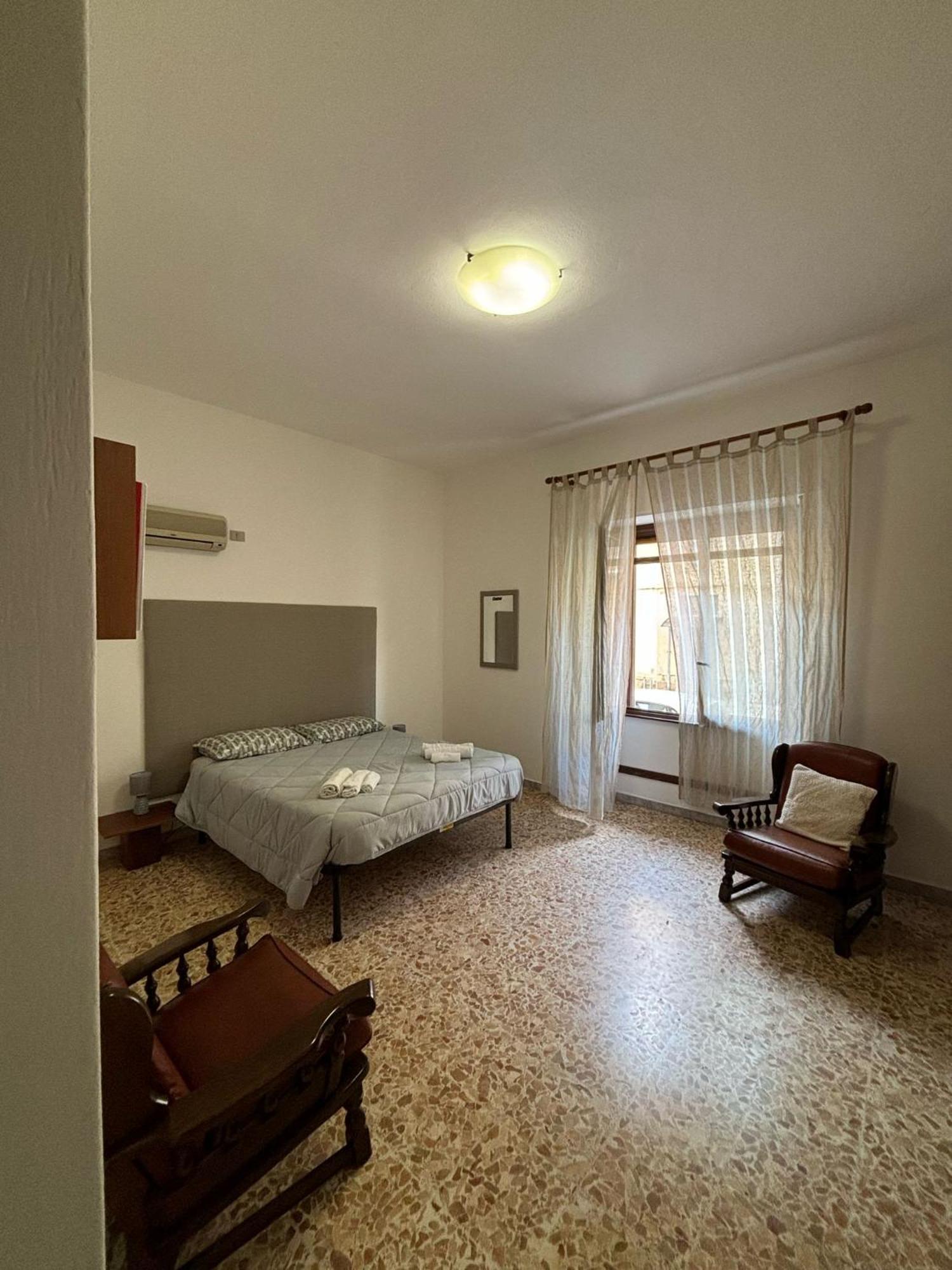 Pm 41 Via Ennio Porrino Guest House Alghero Exterior foto