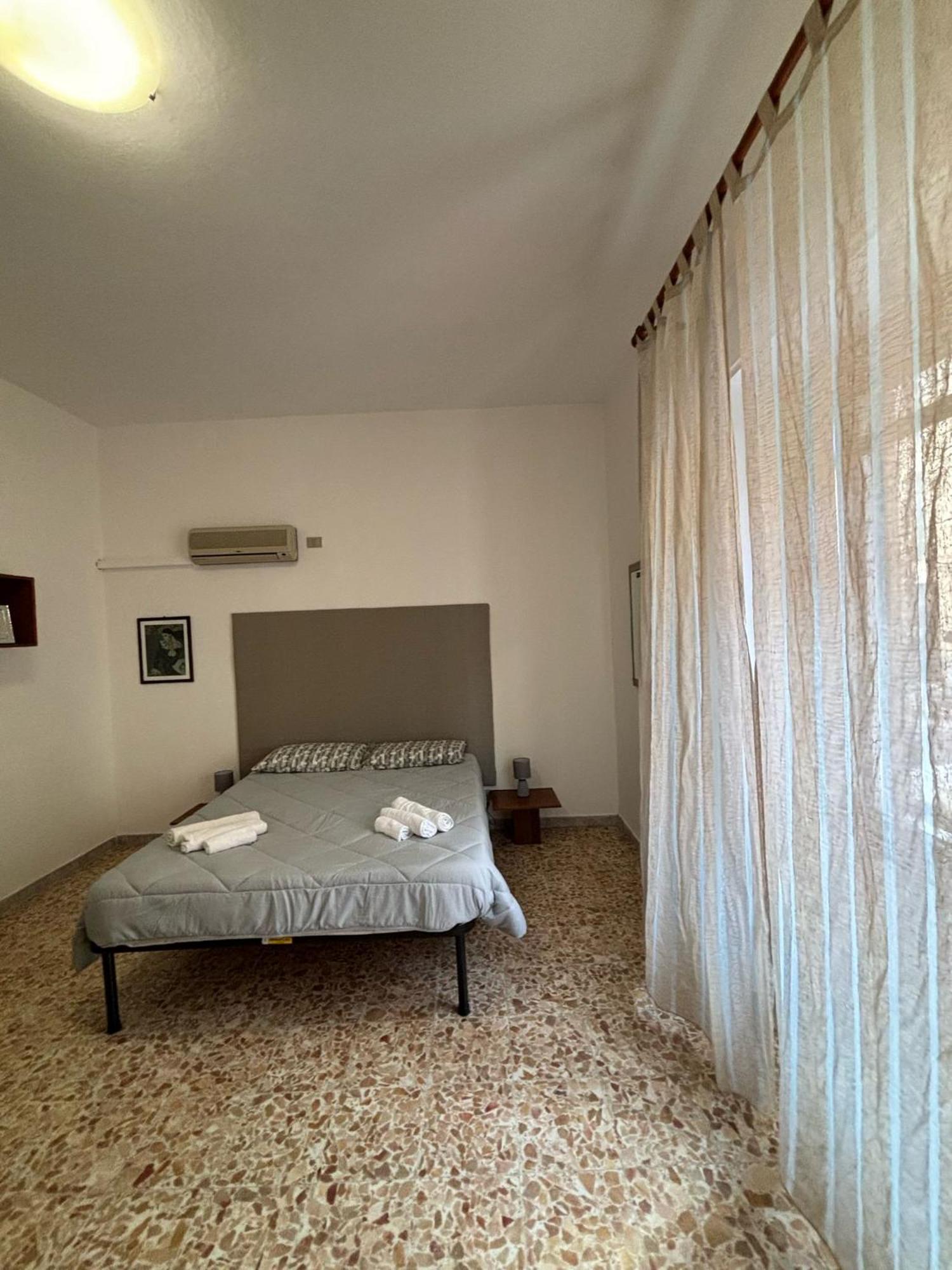 Pm 41 Via Ennio Porrino Guest House Alghero Exterior foto